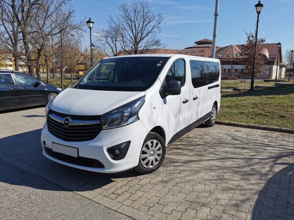 bérelhető opel vivaro